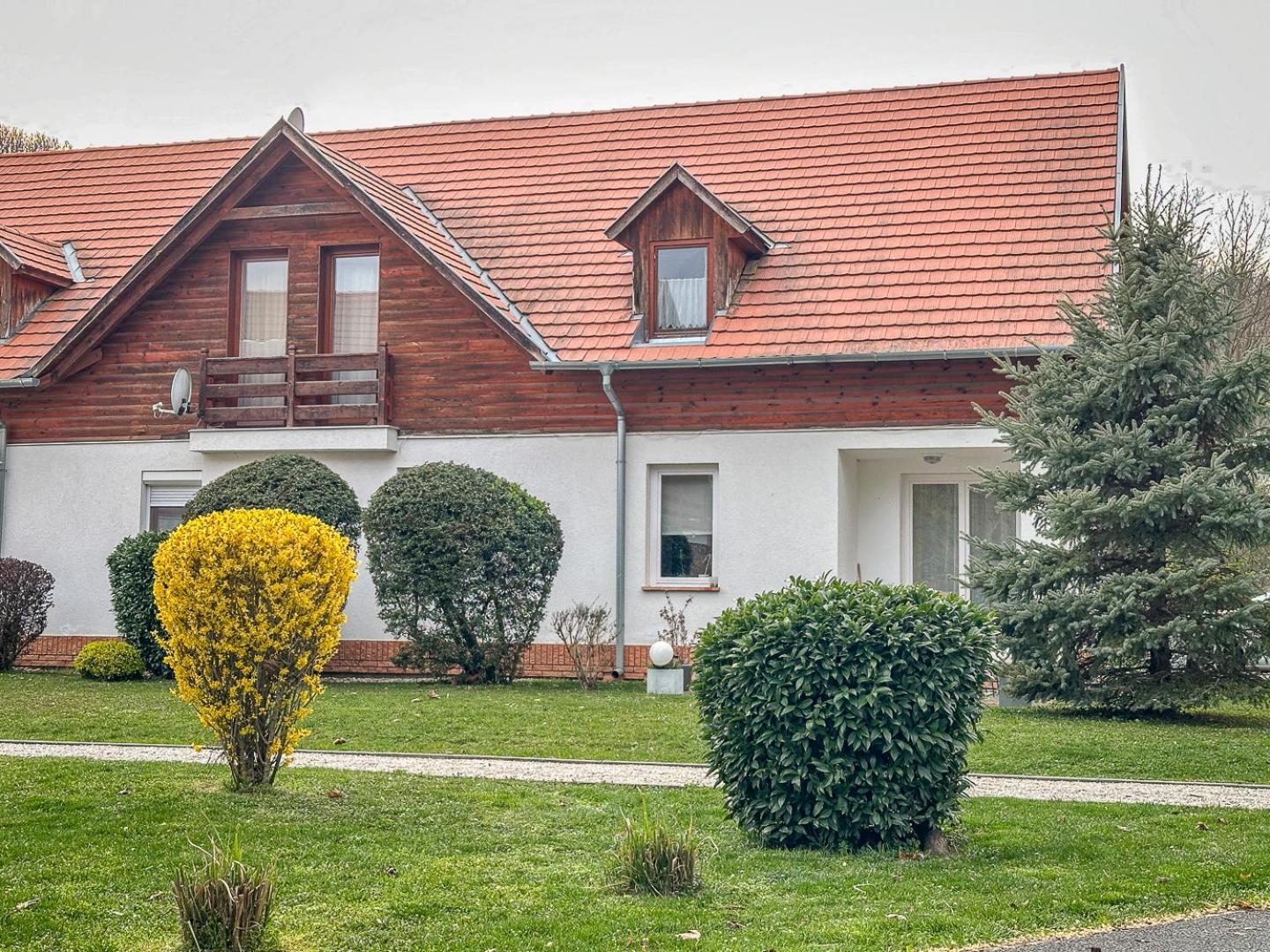Birdie Apartman Залачань Экстерьер фото